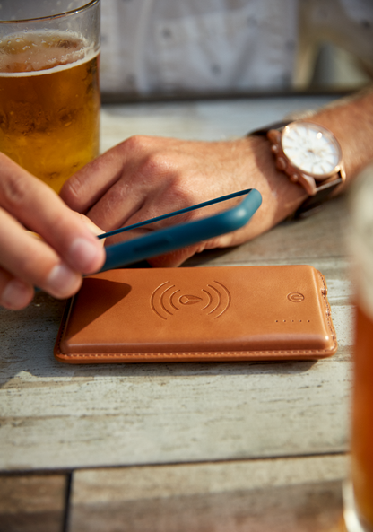 Wireless Charging Powerbank - Brown View 4