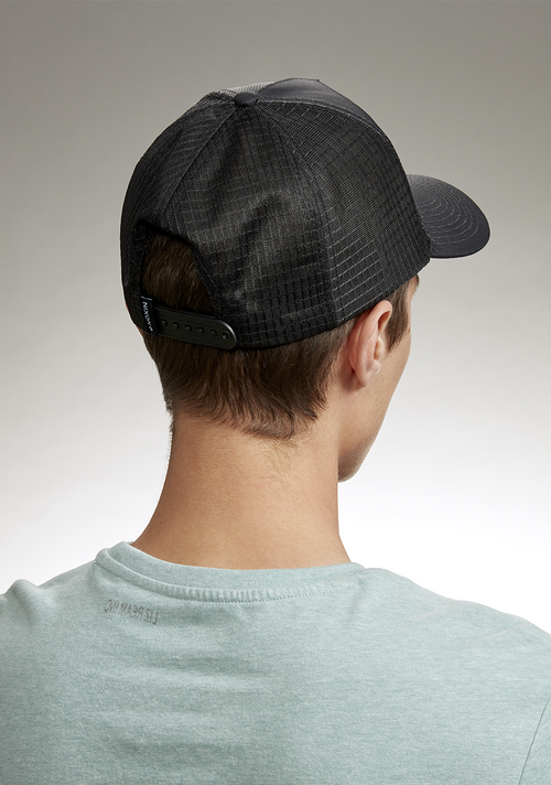 Searchin Trucker - Black / Black